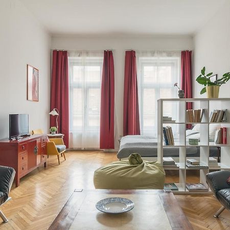 Bright & Spacious Loft With Basilica View บูดาเปสต์ ภายนอก รูปภาพ