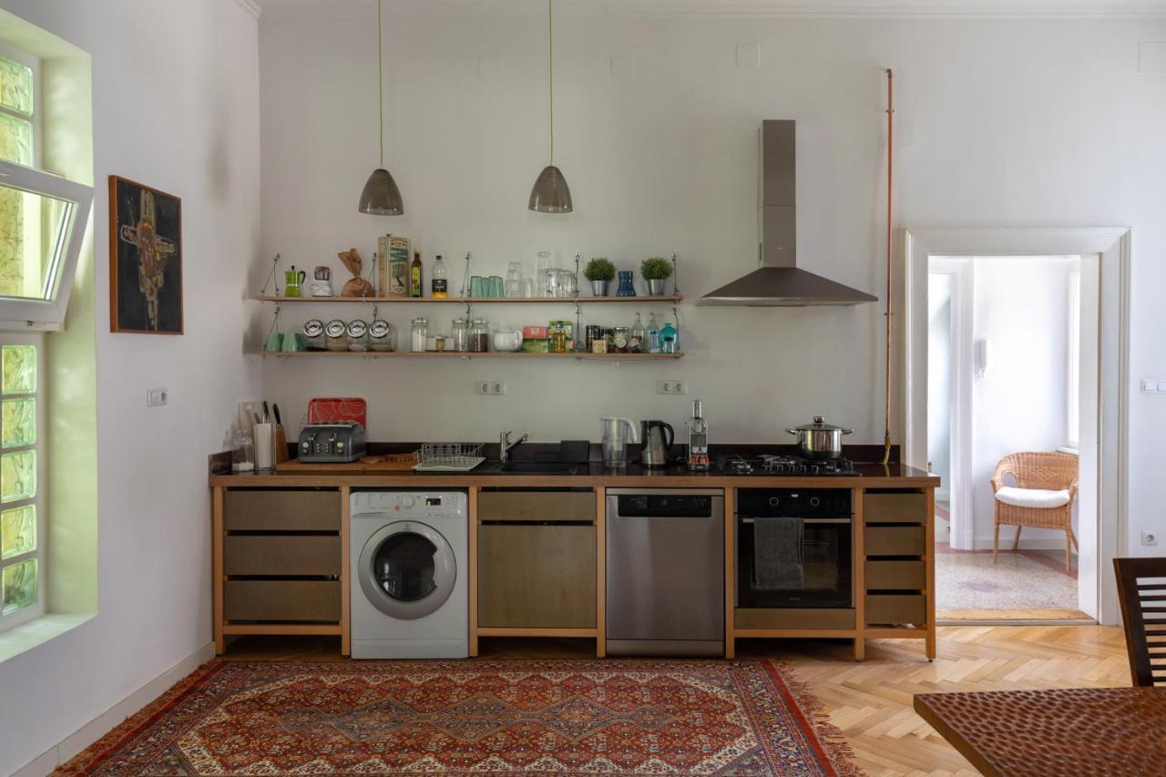 Bright & Spacious Loft With Basilica View บูดาเปสต์ ภายนอก รูปภาพ