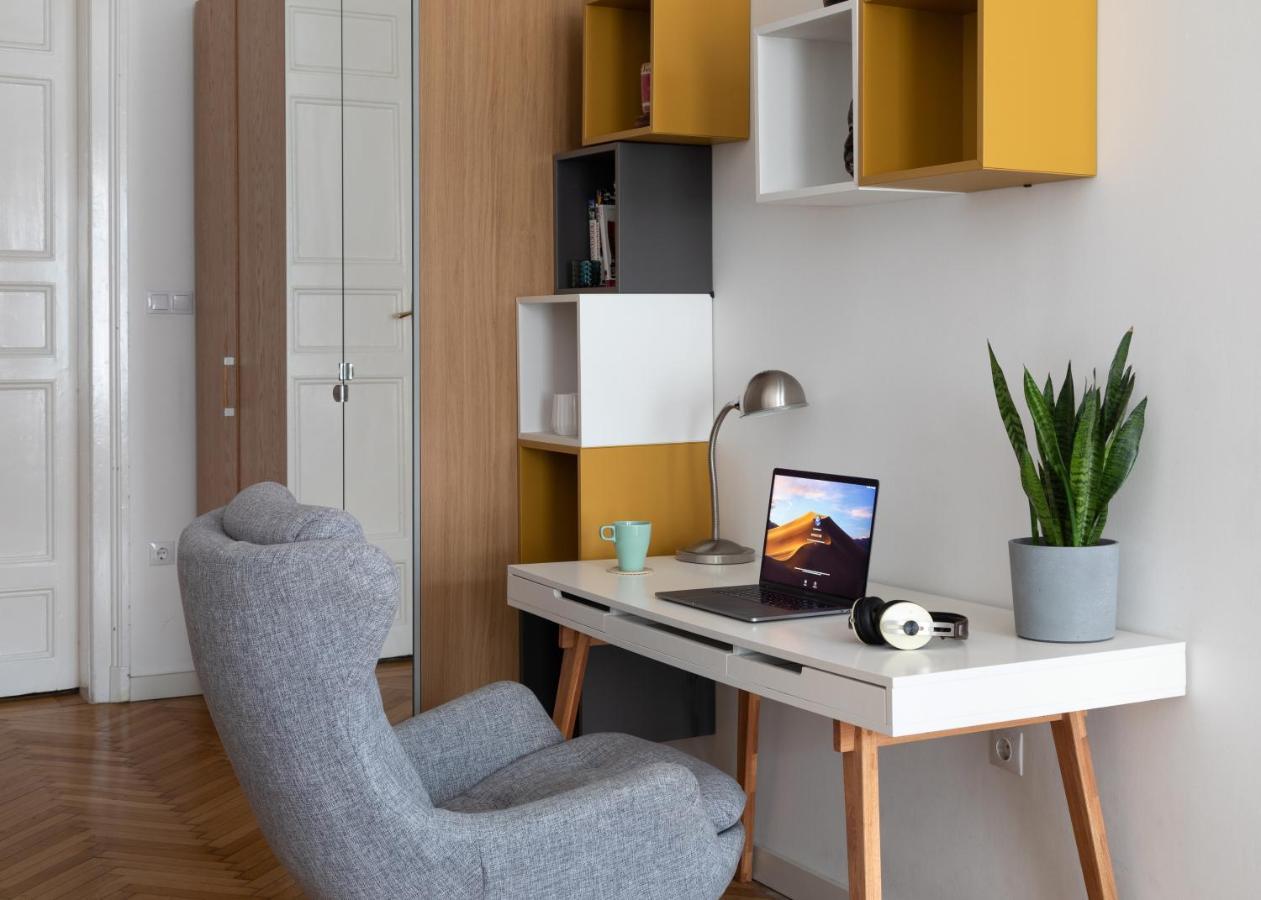 Bright & Spacious Loft With Basilica View บูดาเปสต์ ภายนอก รูปภาพ