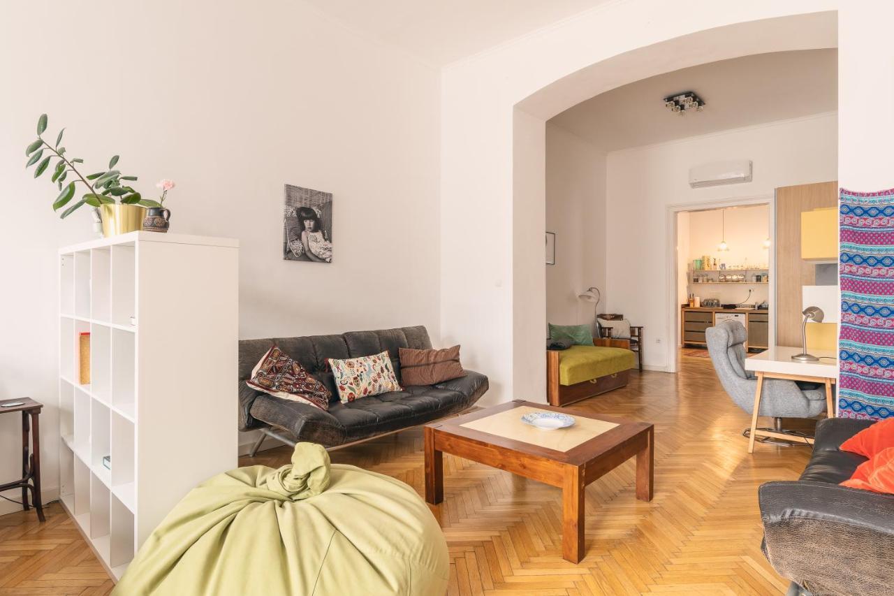 Bright & Spacious Loft With Basilica View บูดาเปสต์ ภายนอก รูปภาพ