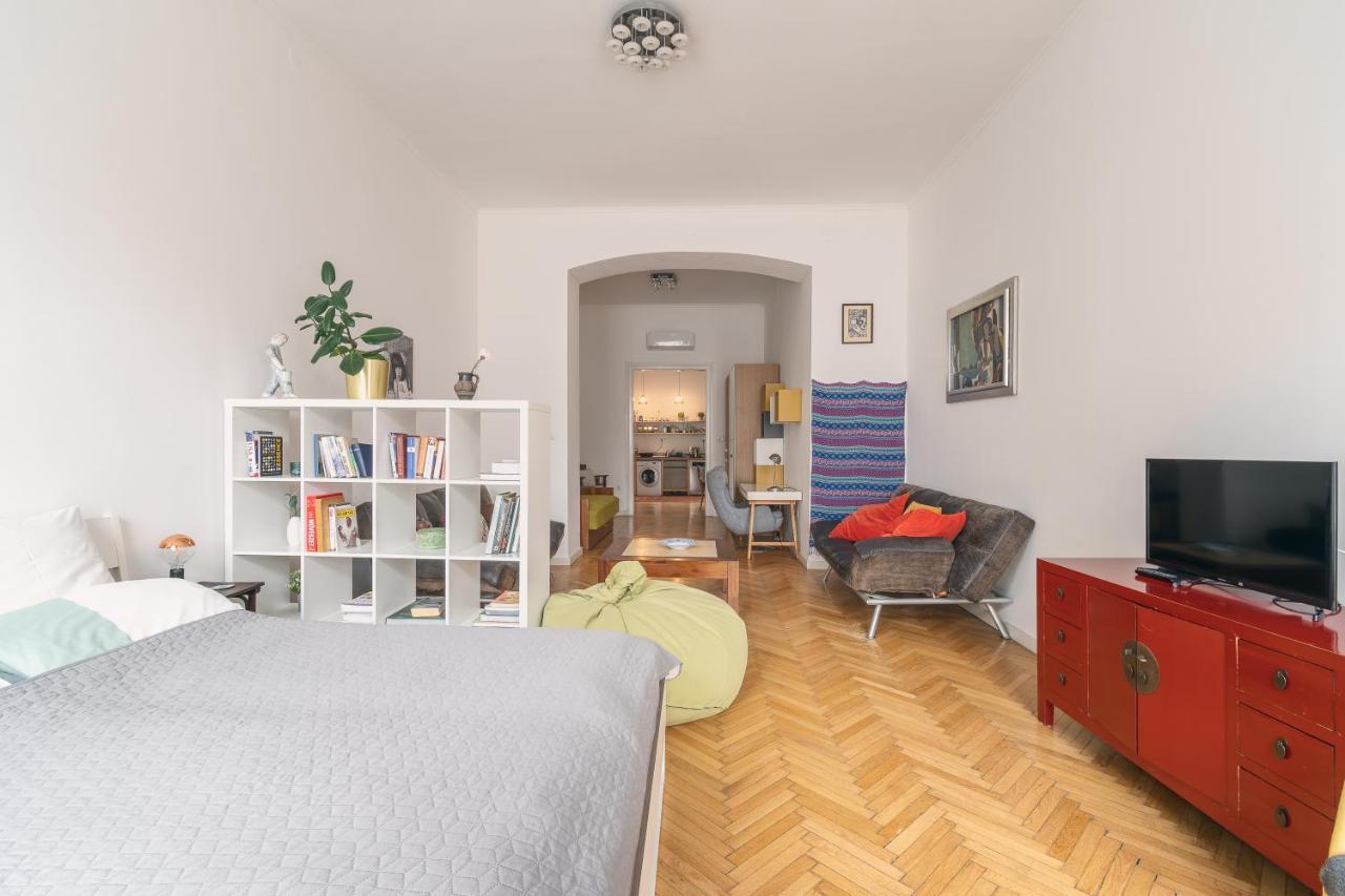 Bright & Spacious Loft With Basilica View บูดาเปสต์ ภายนอก รูปภาพ