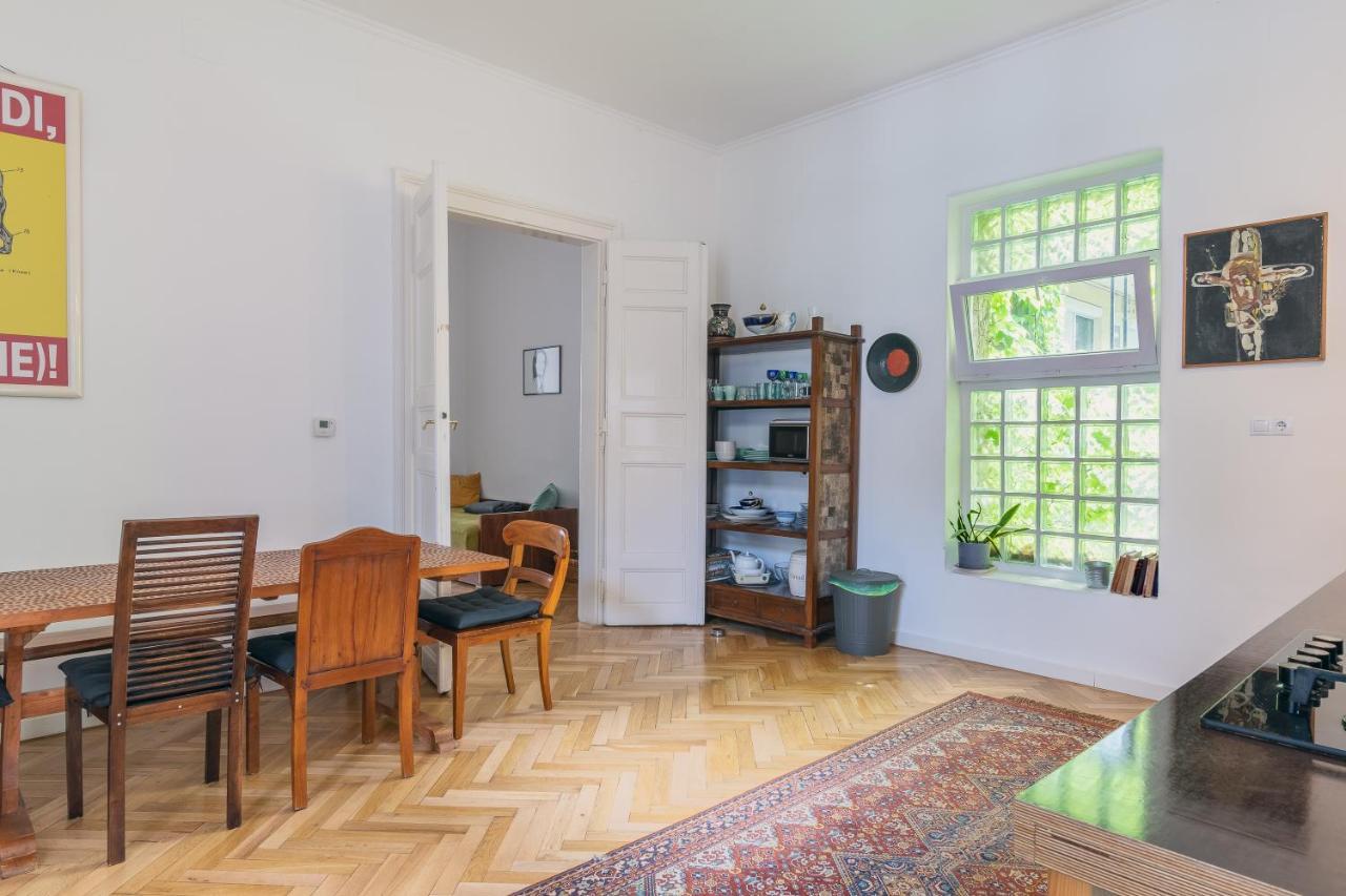 Bright & Spacious Loft With Basilica View บูดาเปสต์ ภายนอก รูปภาพ