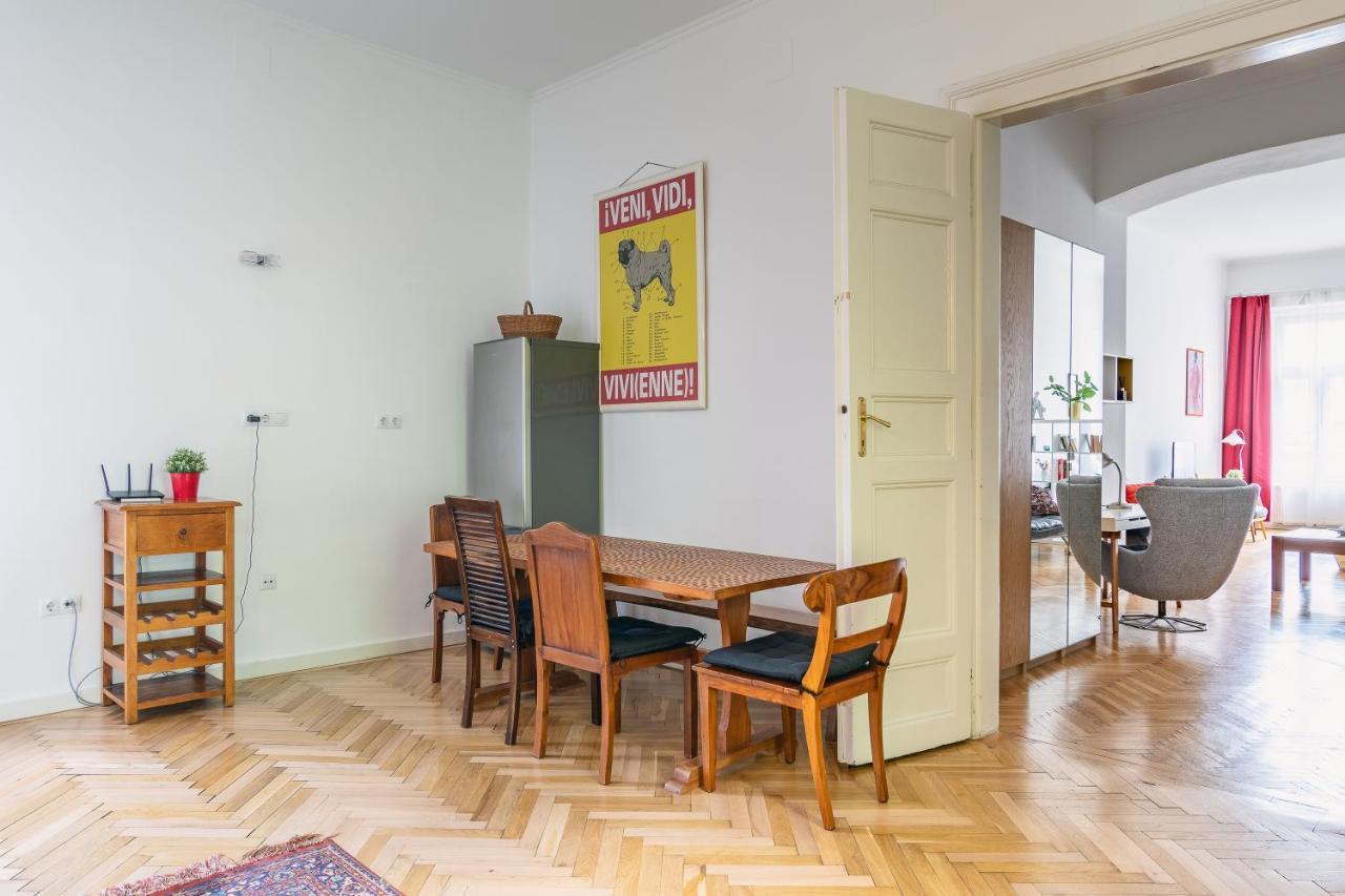 Bright & Spacious Loft With Basilica View บูดาเปสต์ ภายนอก รูปภาพ